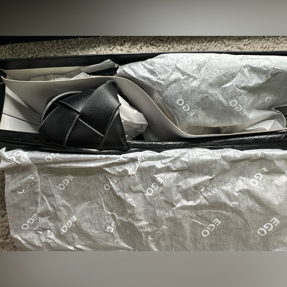 NWT EGO NEW RULES WOVEN SQUARE SANDAL - Picture 5 of 7